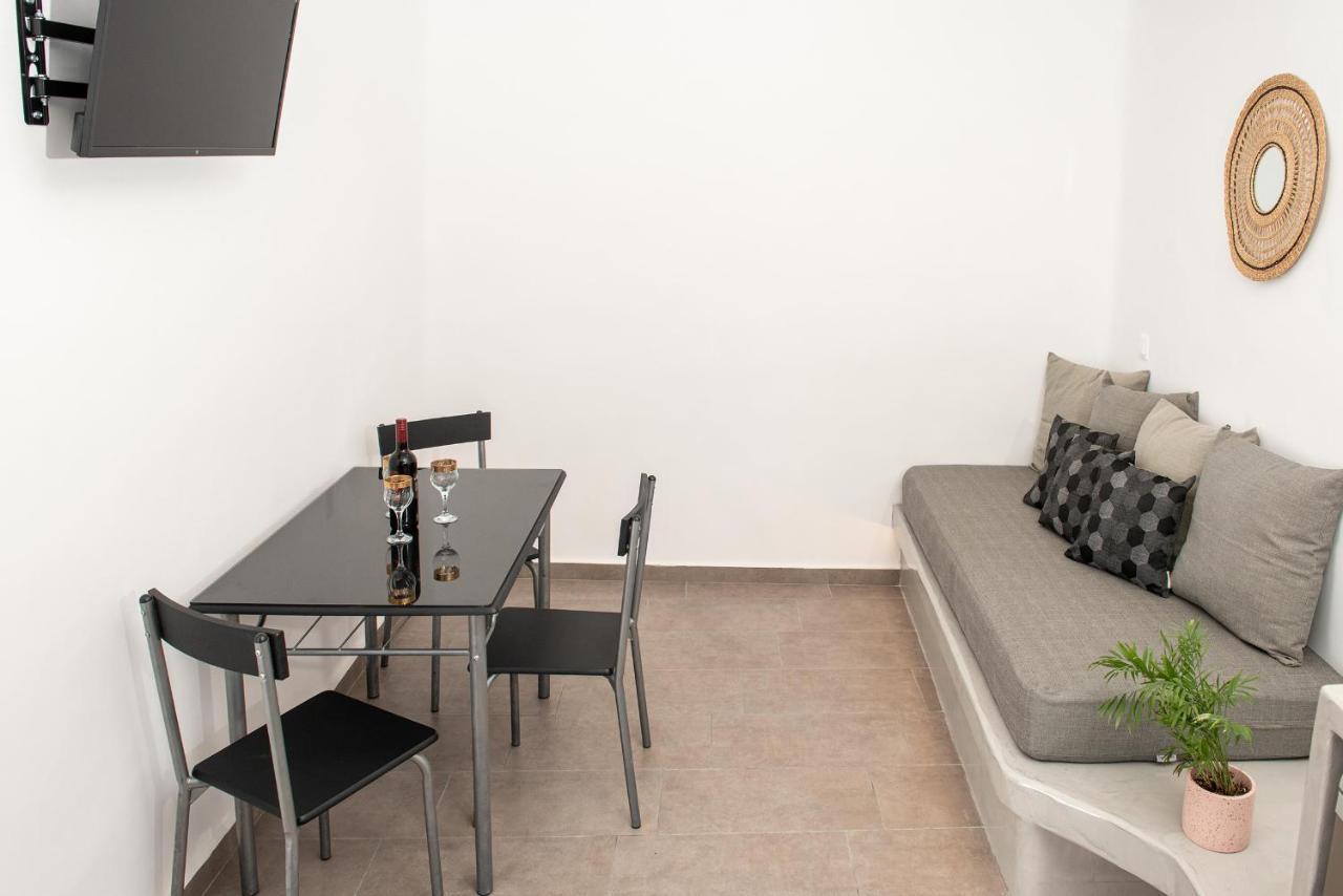 Litmus Apartment Фира Екстериор снимка